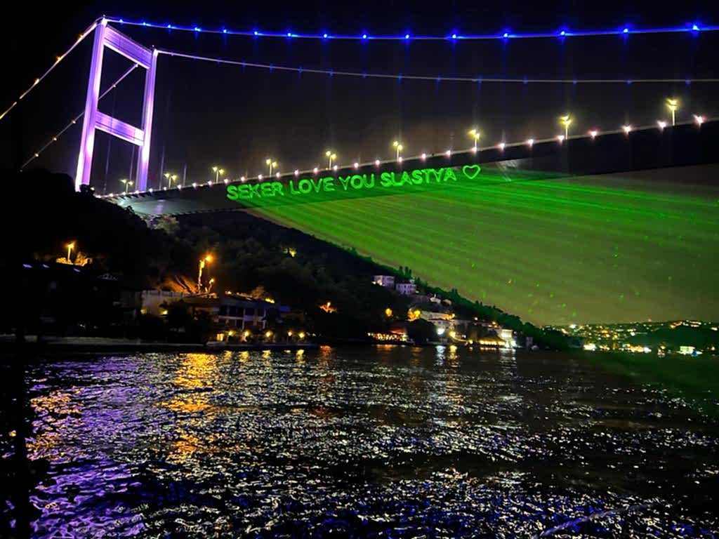 Yatta Lazerli Evlilik Teklifi